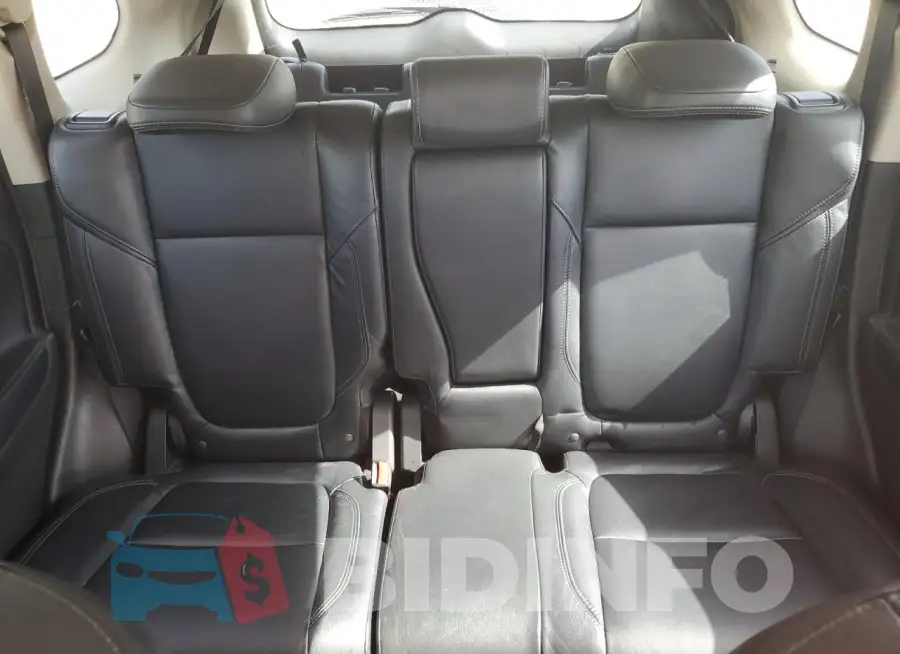 JA4AD3A34LZ035041 Photo# 10