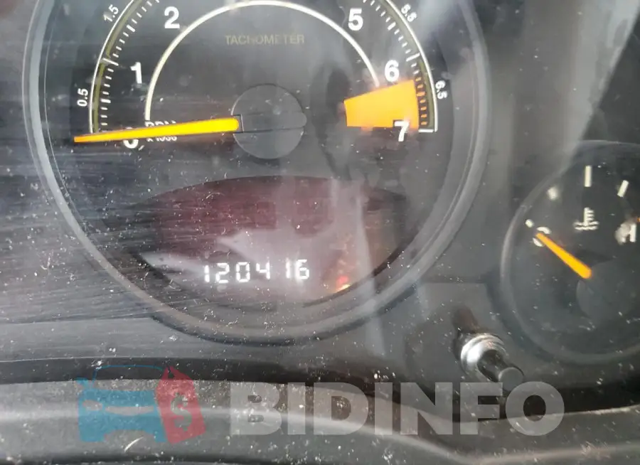 1C4NJCBA3GD813846 Photo# 9
