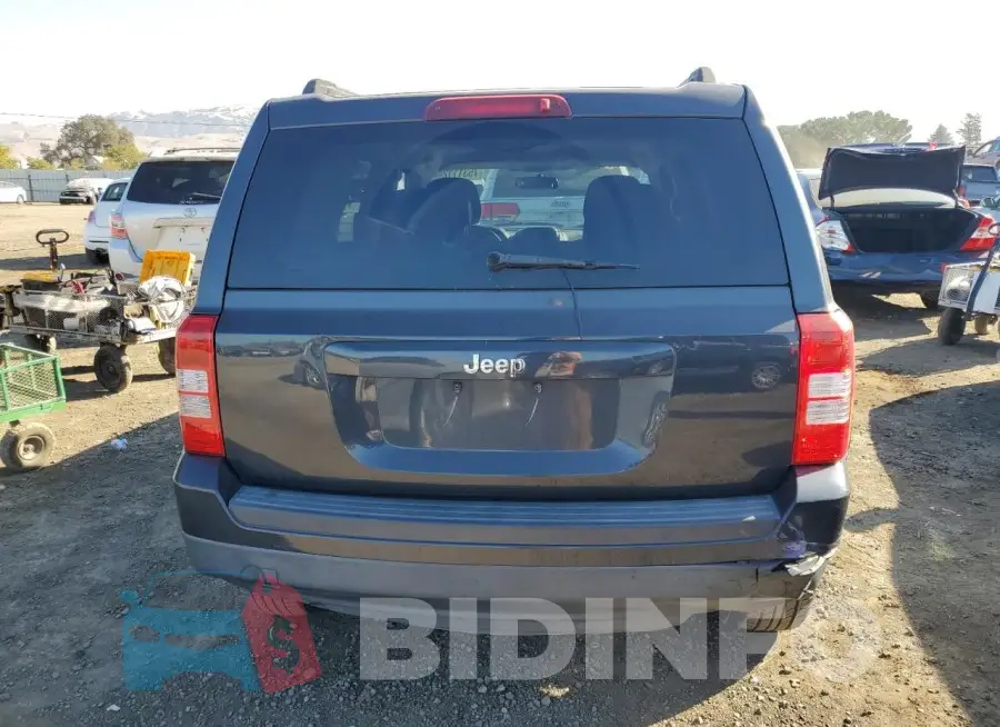 1C4NJPBAXFD102800 Photo# 6