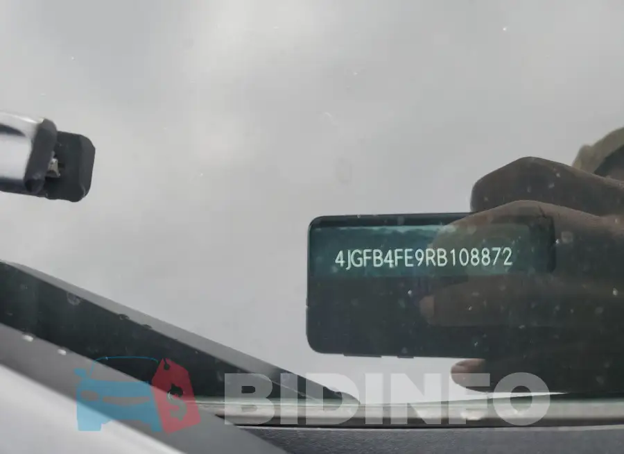 4JGFB4FE9RB108872 Photo# 13