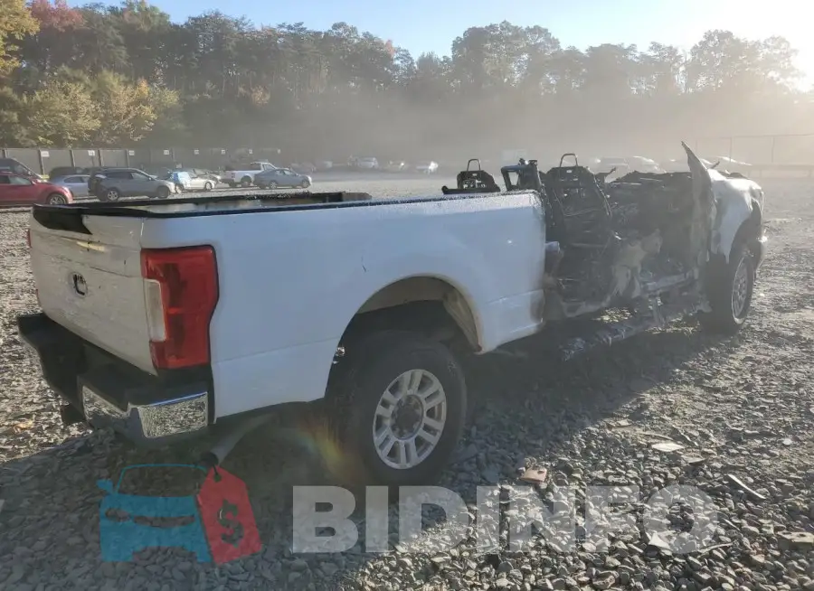 1FT7W2B65JEB39863 Photo# 3