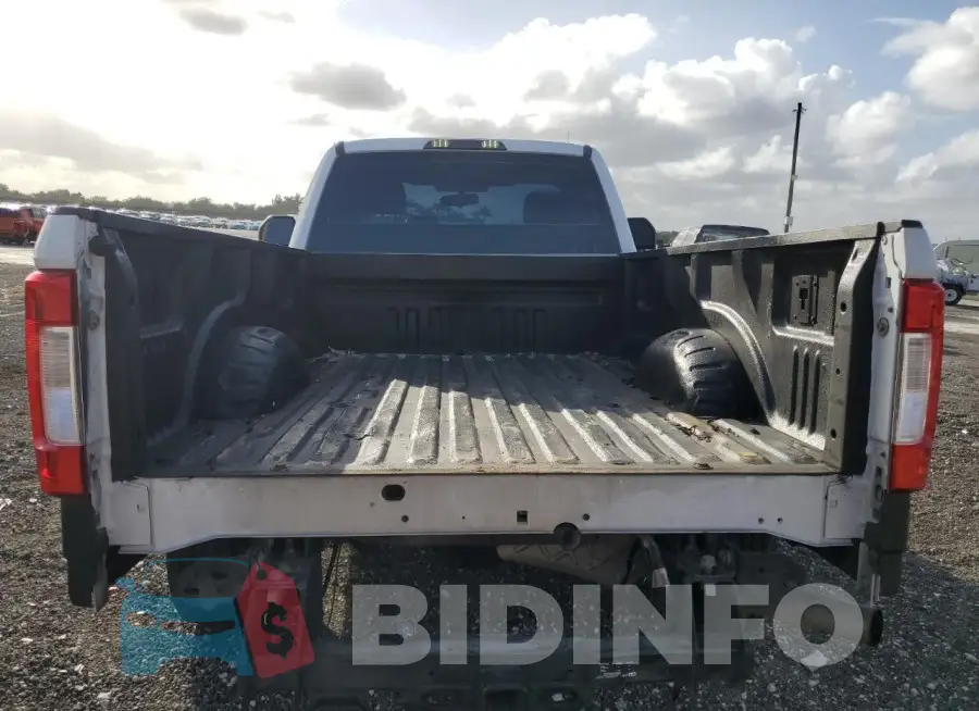 1FTBF2A68HEB56355 Photo# 10