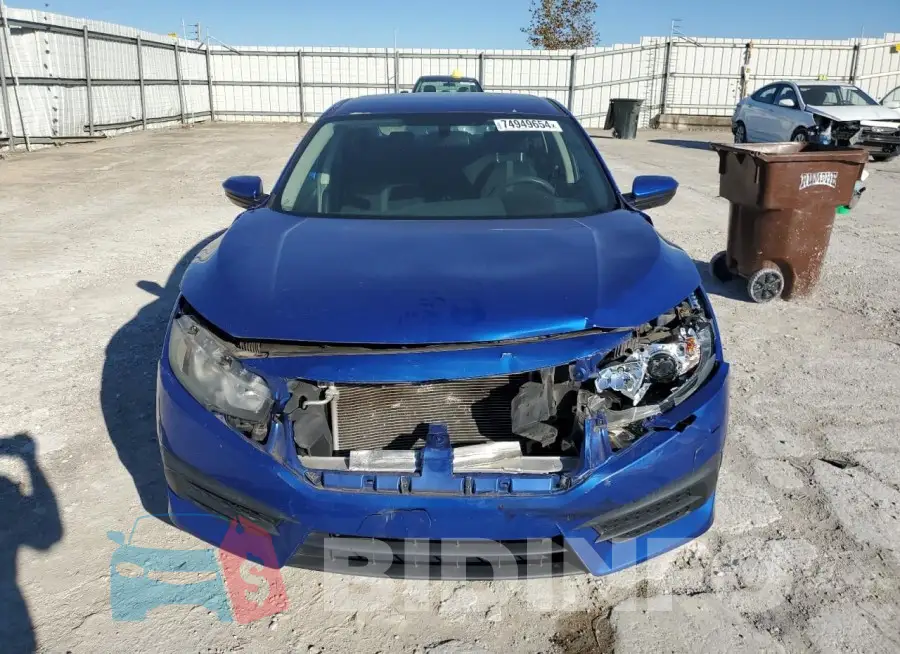 19XFC2F52GE018386 Photo# 5