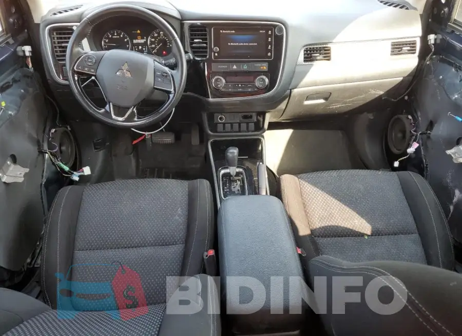 JA4AD3A33JZ000441 Photo# 8