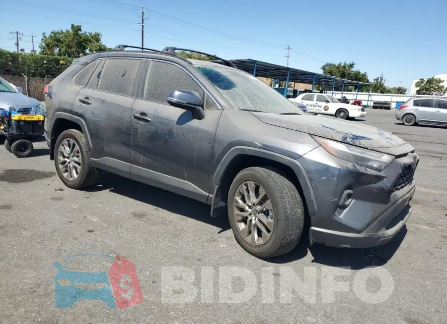 2T3A1RFV8PC361136 Photo# 4