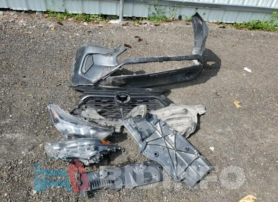 2T3F1RFV2LC135061 Photo# 13