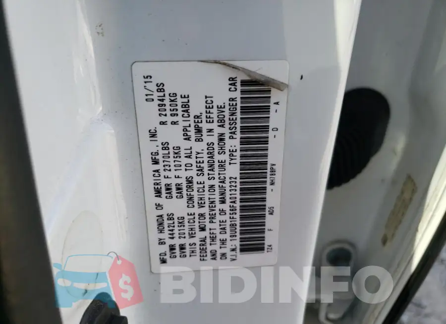 19UUB1F56FA013232 Photo# 12