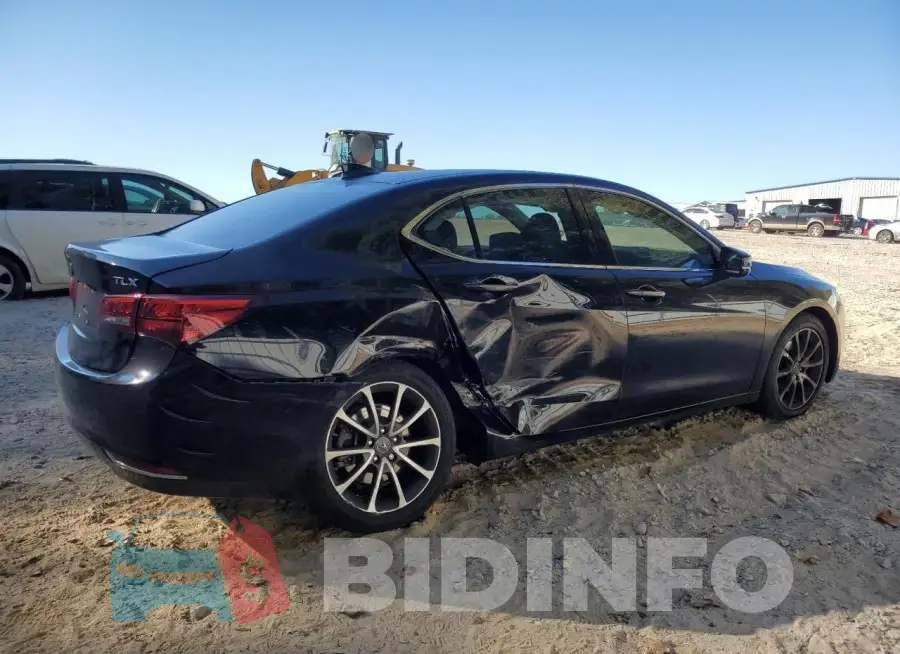 19UUB2F35FA018801 Photo# 3