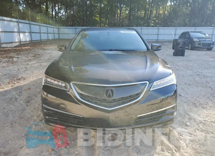 19UUB2F35FA018801 Photo# 5