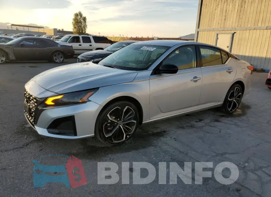 1N4BL4CV3PN381750 Photo# 1