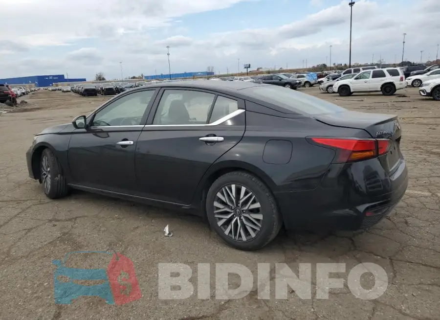 1N4BL4DV4PN371890 Photo# 2