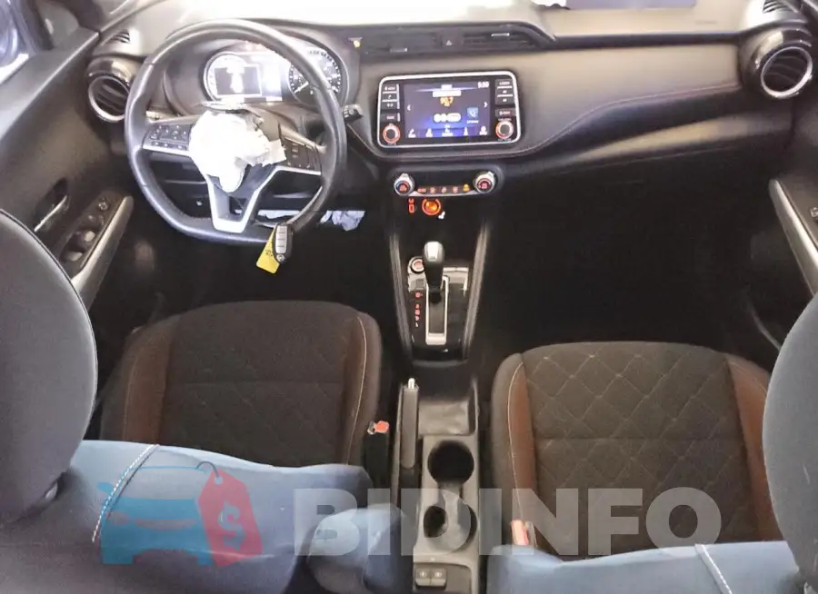 3N1CP5CU1JL518078 Photo# 8