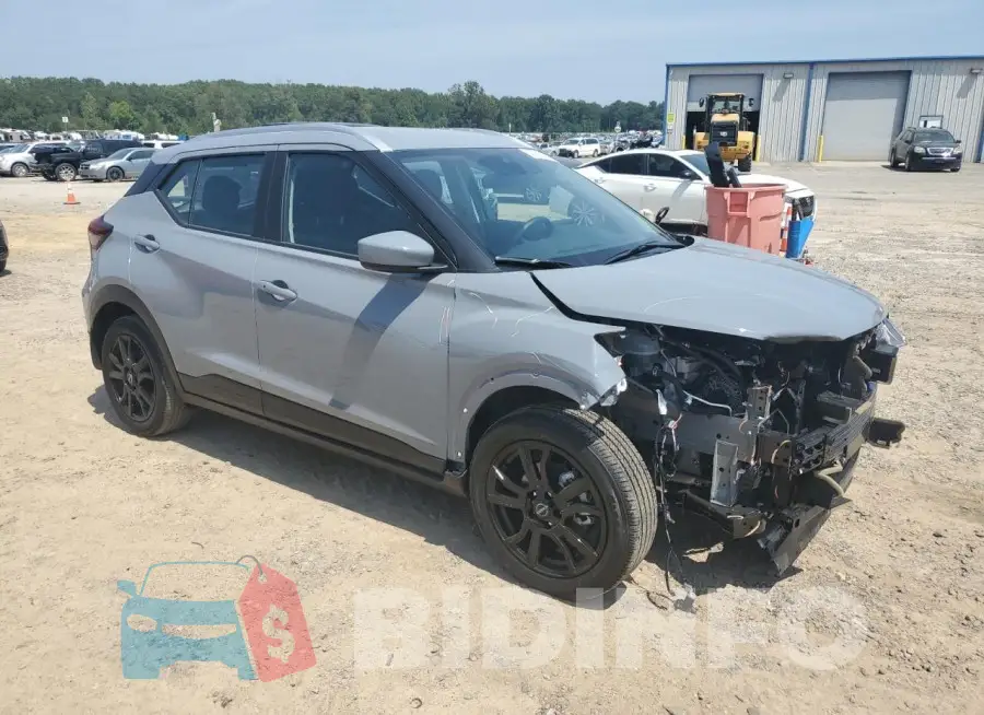 3N1CP5CV3RL571823 Photo# 4