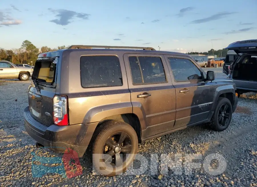 1C4NJRFB2GD657076 Photo# 3
