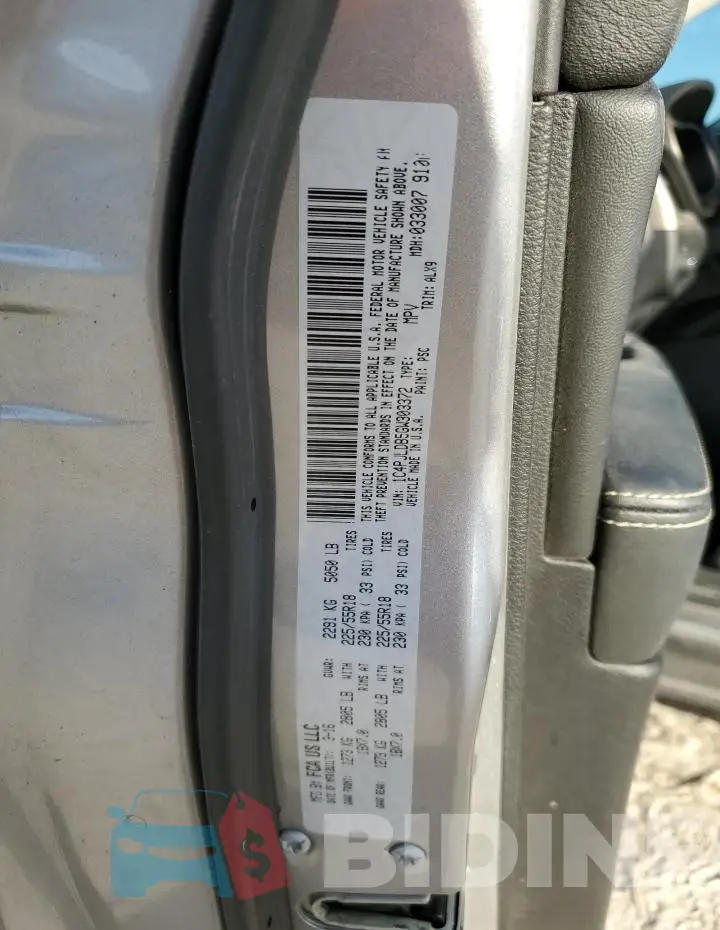 1C4PJLDB5GW303372 Photo# 14
