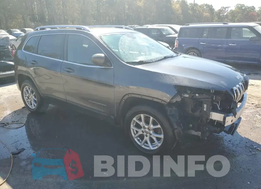 1C4PJMCB8HW529625 Photo# 4