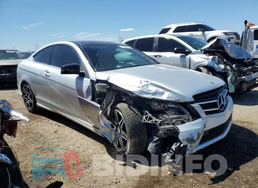 WDDGJ4HB0FG439844 Photo# 4