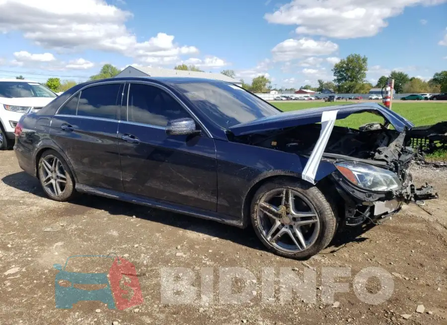 WDDHF8JB7FB113642 Photo# 4