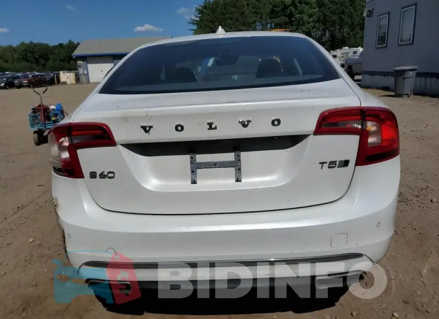 LYV402TK9HB152352 Photo# 6