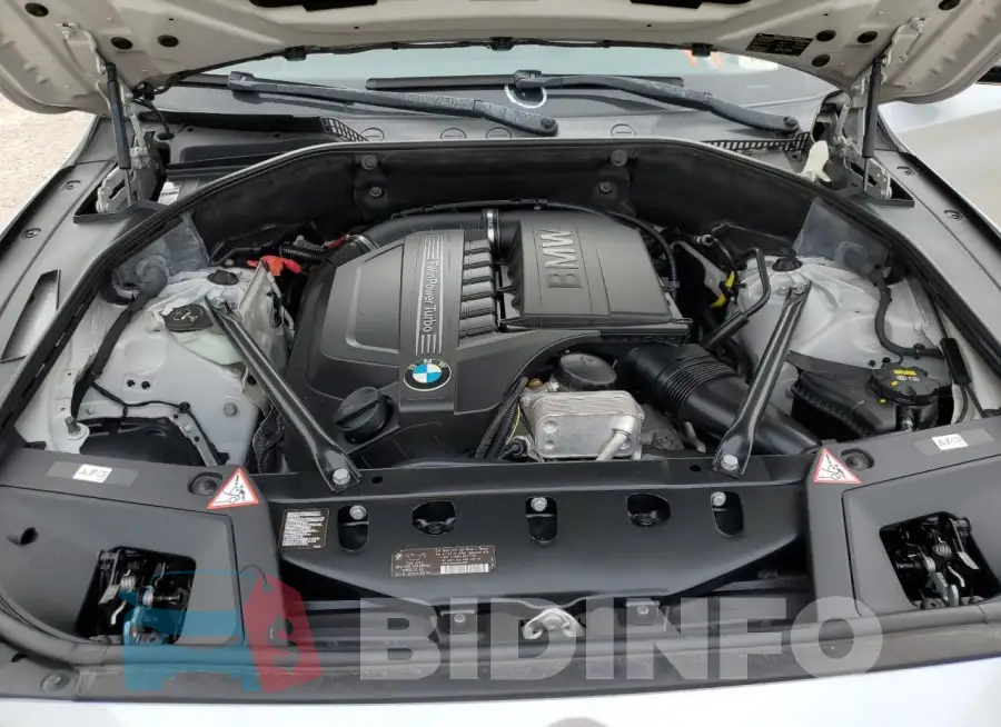 WBA5M2C59FGH99130 Photo# 11