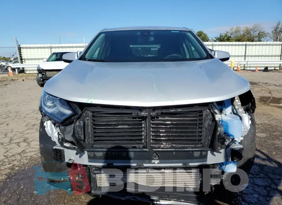 2GNAXTEV2L6121105 Photo# 5