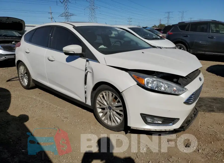 1FADP3N23HL287570 Photo# 4