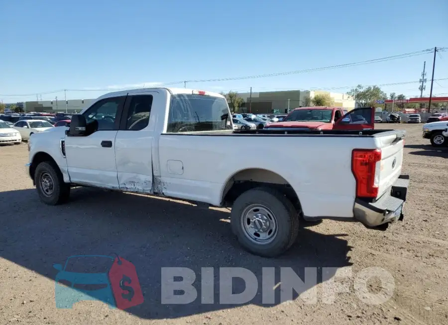 1FT7X2A68KEC45904 Photo# 2