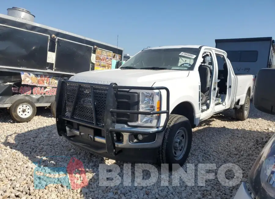 1FT8W3BT6PEE15976 Photo# 1