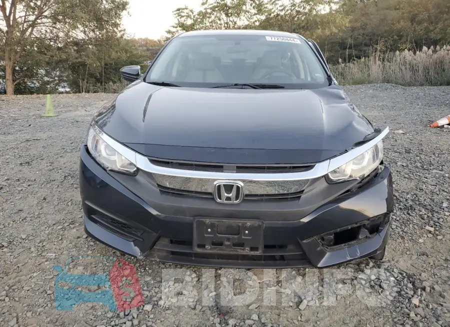 19XFC2F57GE204134 Photo# 5