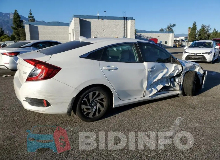 19XFC2F77HE066758 Photo# 3