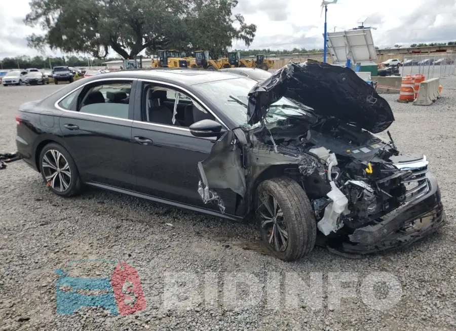 1VWSA7A35MC006563 Photo# 4
