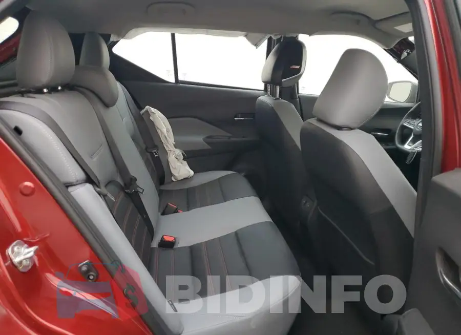 3N1CP5DV3RL523107 Photo# 11