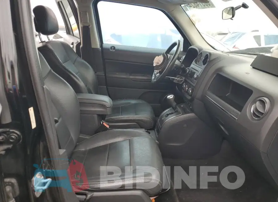 1C4NJPFA5FD157682 Photo# 7