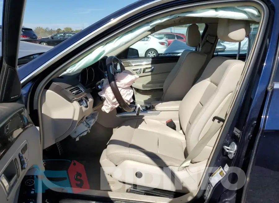 WDDHF8JB3FB096631 Photo# 7