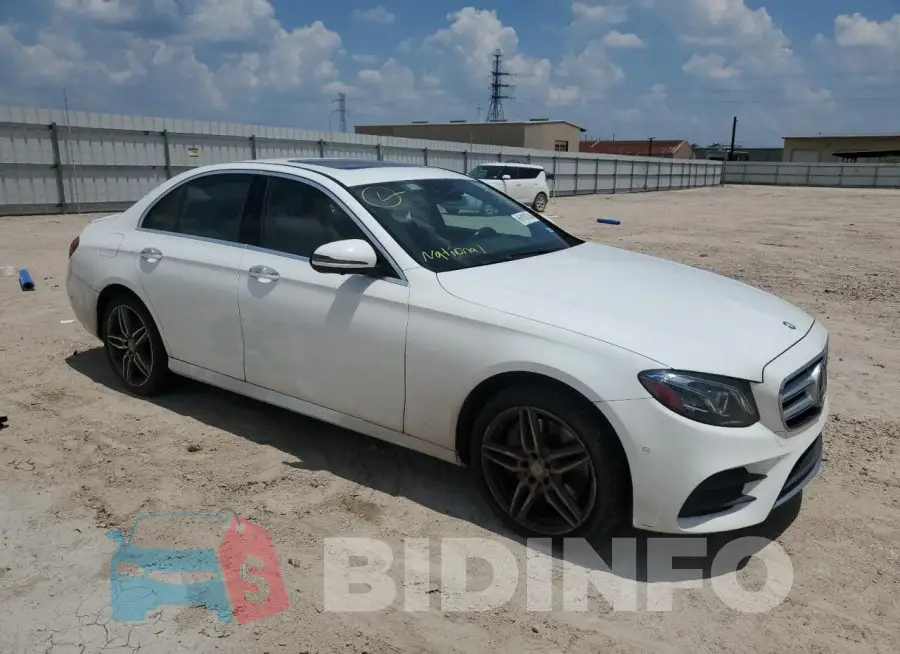 WDDZF4JB4HA148645 Photo# 4