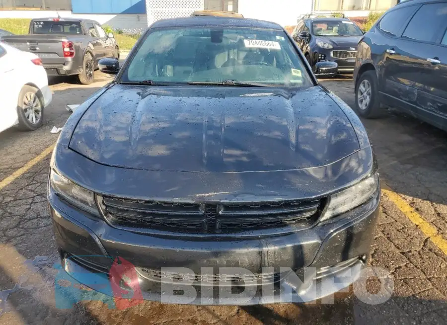 2C3CDXBG4KH695896 Photo# 5