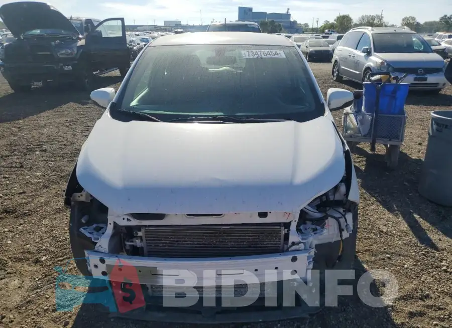 KL8CD6SA3LC445502 Photo# 5