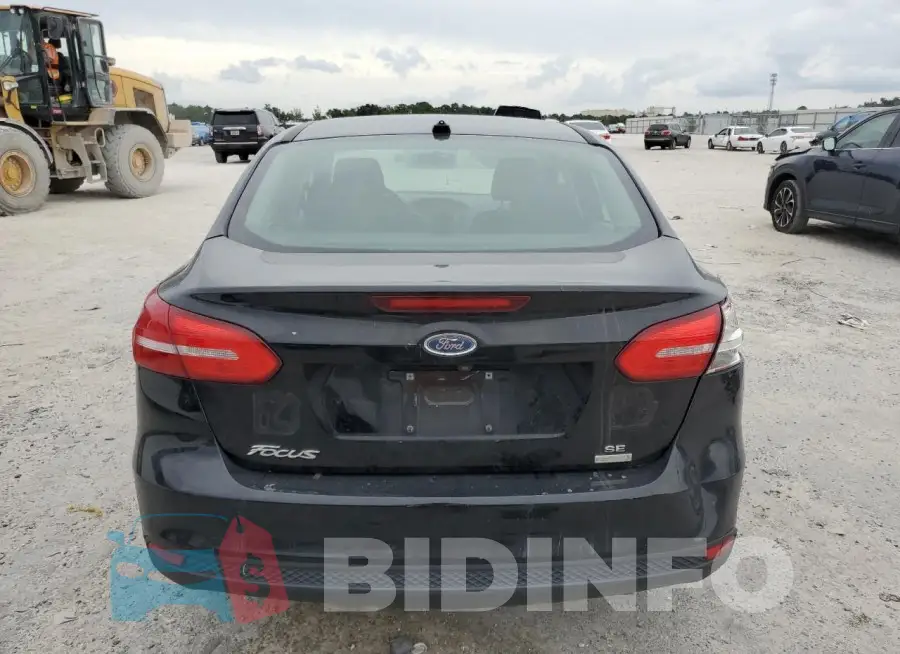 1FADP3FE3JL228260 Photo# 6