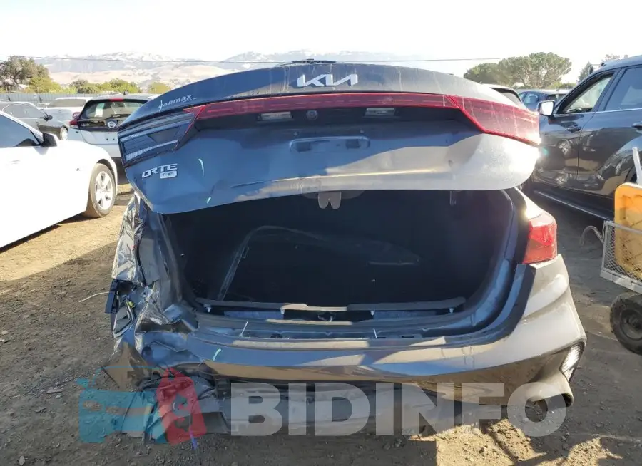 3KPF24AD8PE572433 Photo# 6