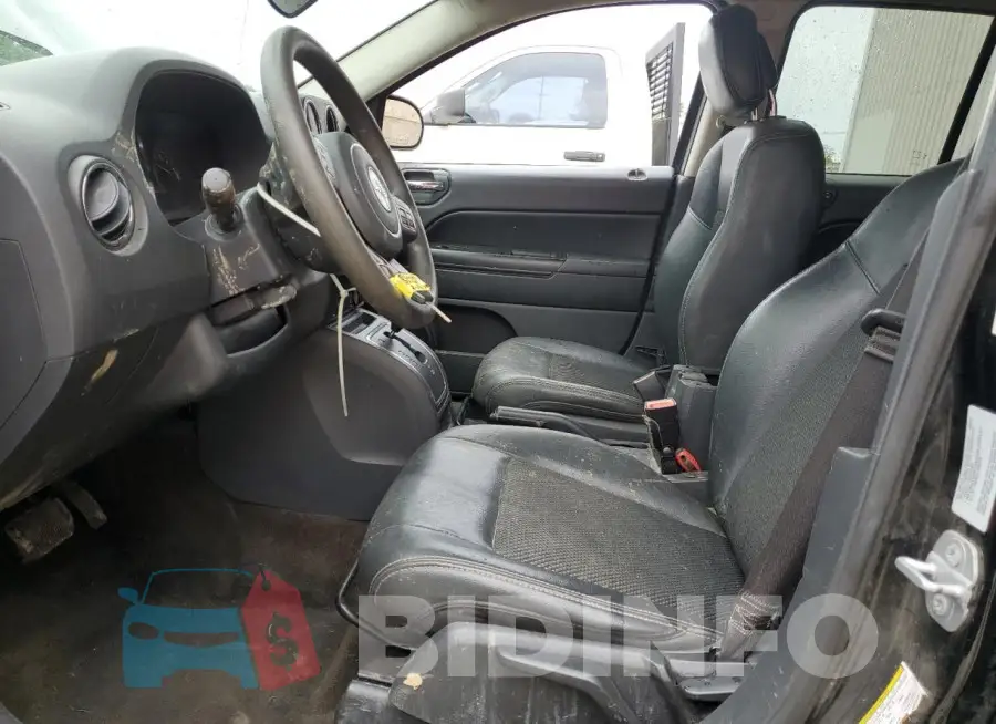 1C4NJCBA4FD250739 Photo# 7