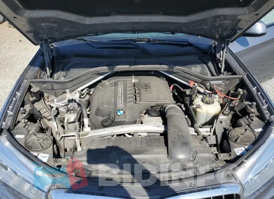 5UXKR0C30H0V81787 Photo# 12