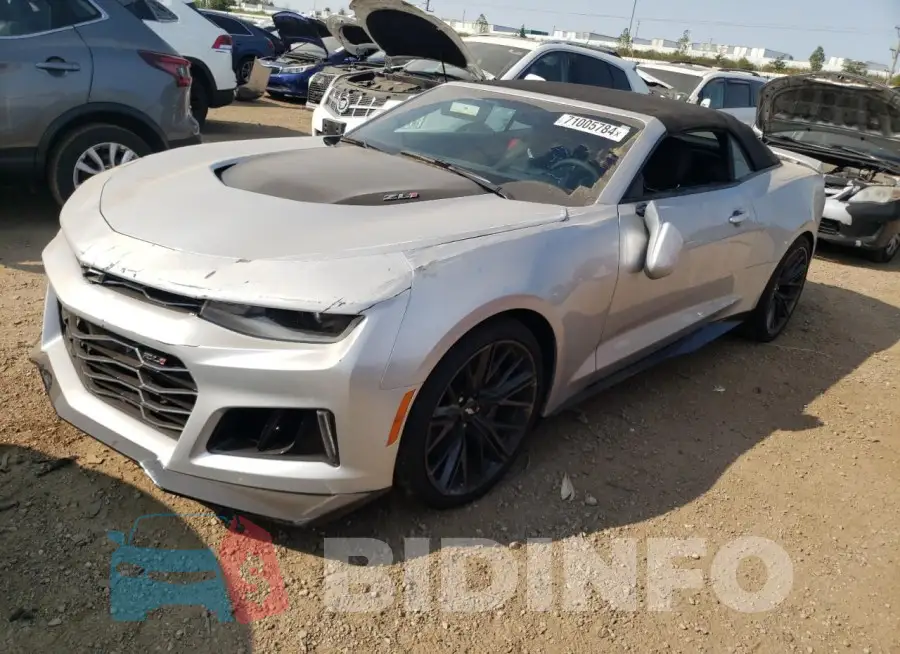 1G1FK3D6XJ0132018 Photo# 1