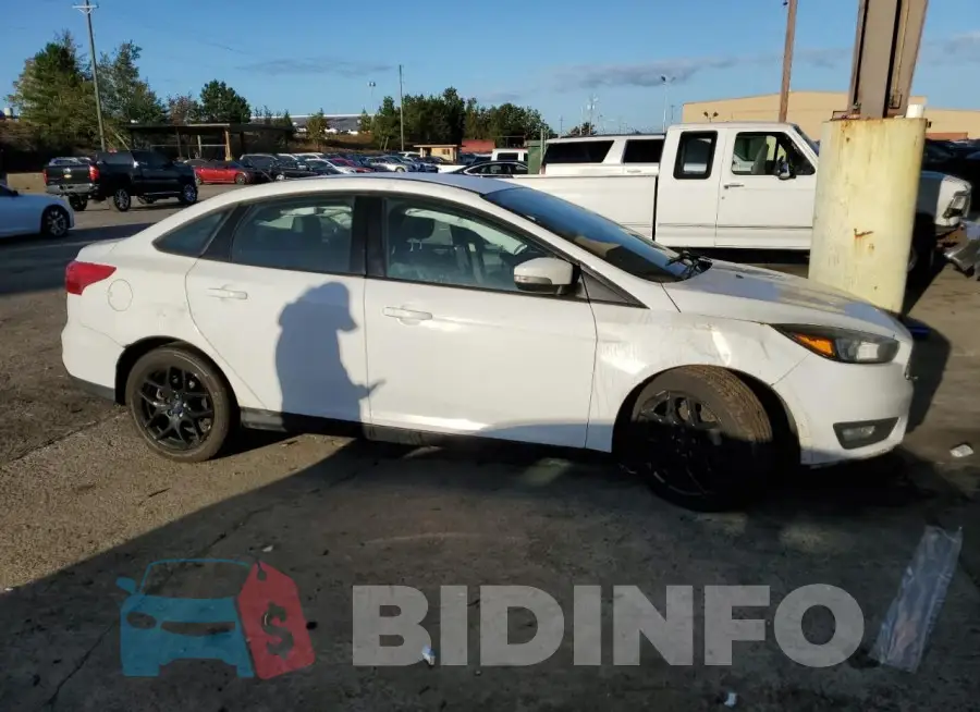 1FADP3F25GL326608 Photo# 4