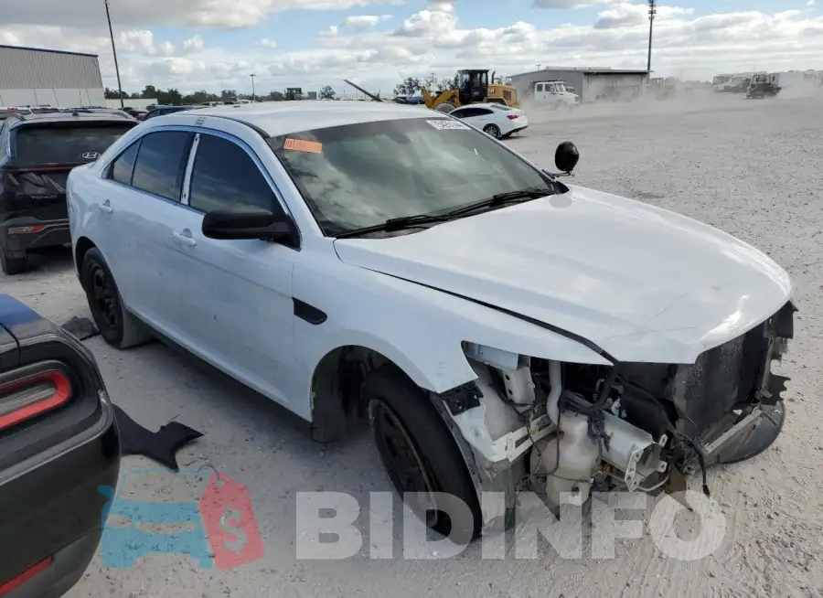 1FAHP2L84KG117592 Photo# 4