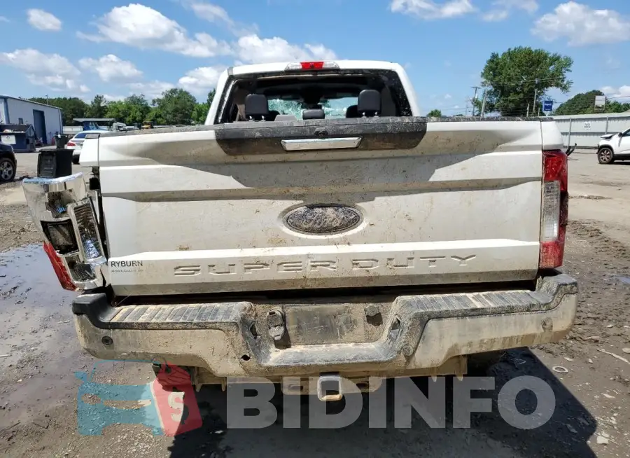 1FT7W2BT2JEB57002 Photo# 6