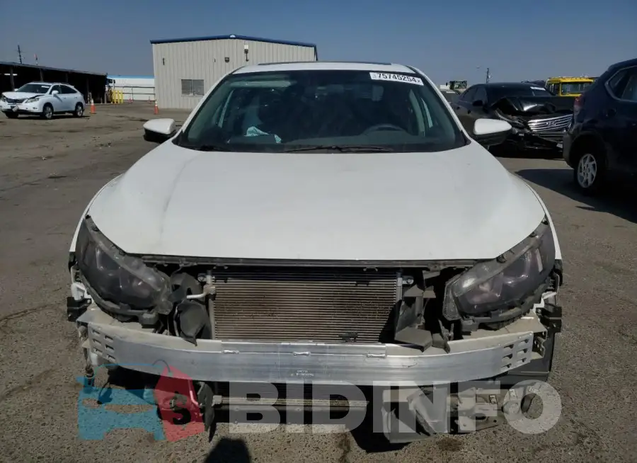 19XFC2F70JE207630 Photo# 5
