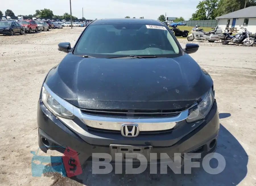 19XFC2F83HE031868 Photo# 5