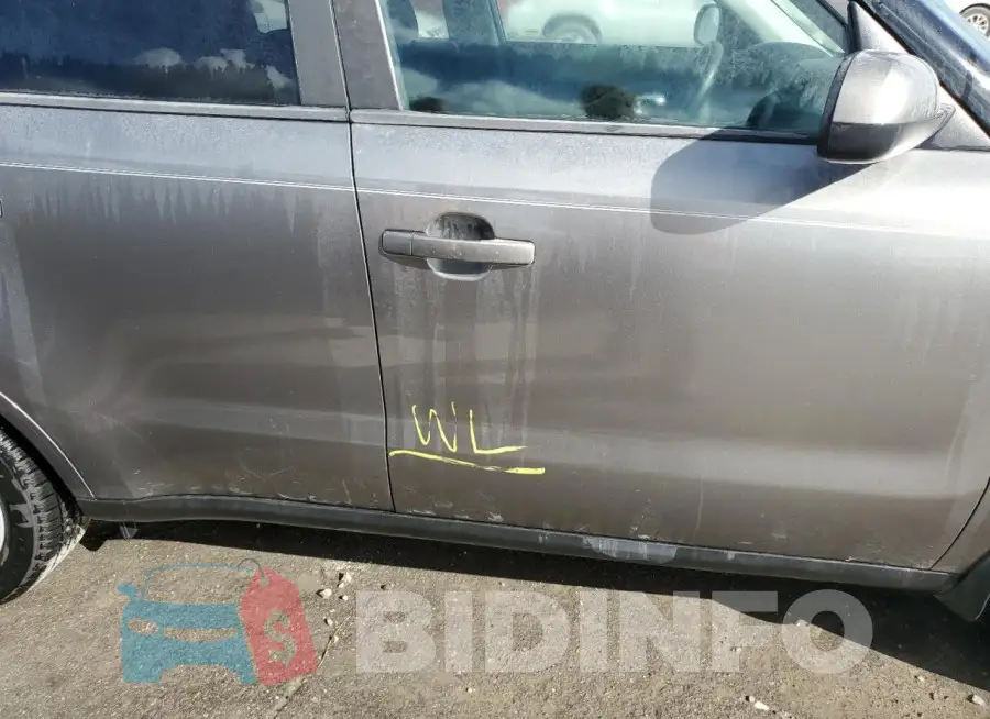 KNDJN2A25J7523654 Photo# 13