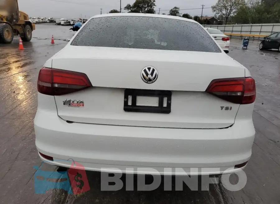 3VW267AJ9GM383027 Photo# 6