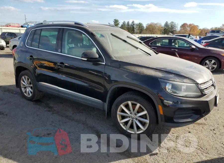 WVGSV7AX5HK022019 Photo# 4